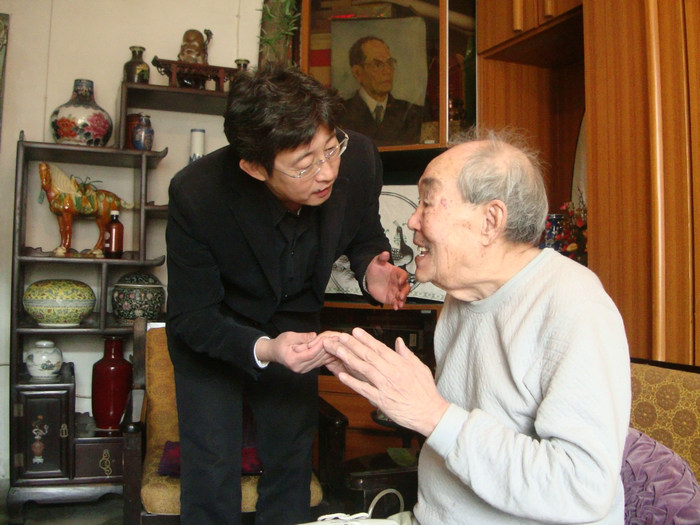巣仰云看望外科老主任離休干部江流聲.JPG