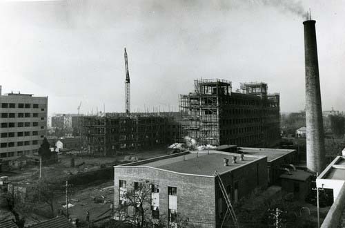 建設中病房樓1980.jpg